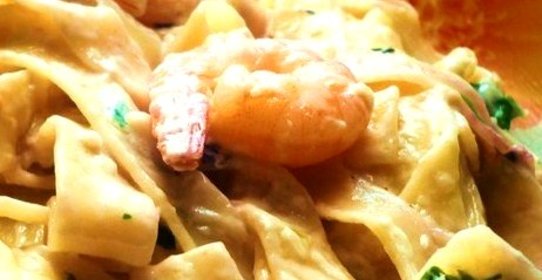 Феттучини альфредо с креветками