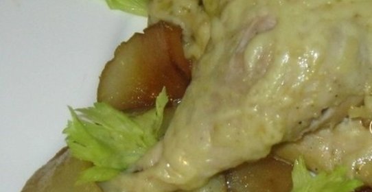 Курица с грушами в мультиварке