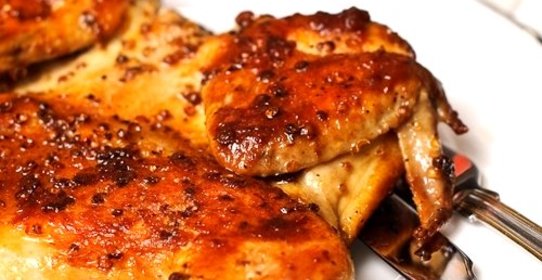 Цыпленок на сковороде