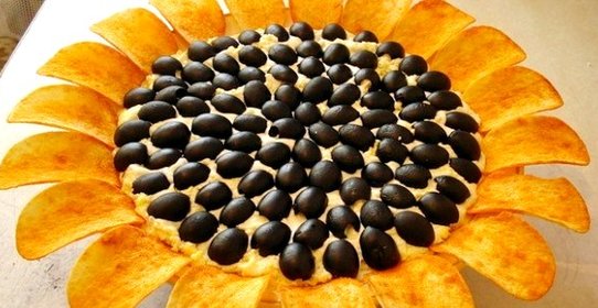 Салат с печенью трески Подсолнух