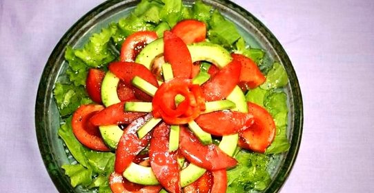 Салат с красной рыбой