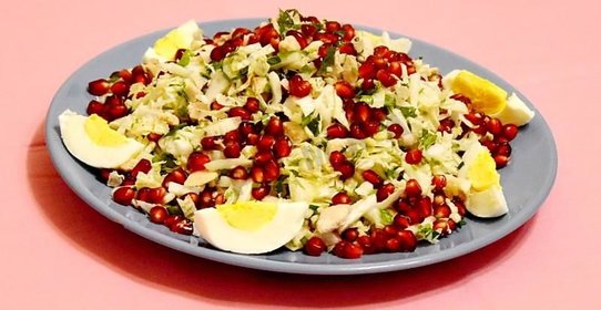 Салат с пекинской капустой и гранатом