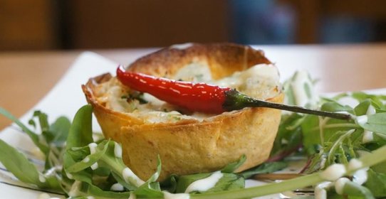 Тарталета из мексиканской тортильи четыре сыра