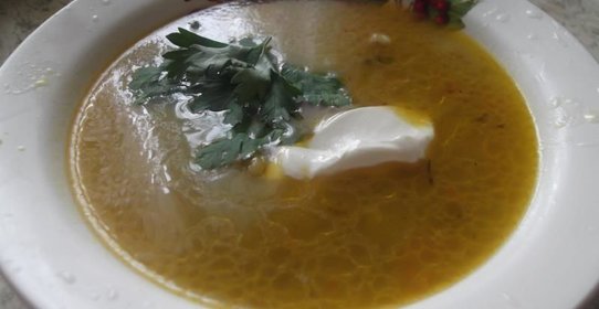 Суп классический рассольник с почками и перловкой