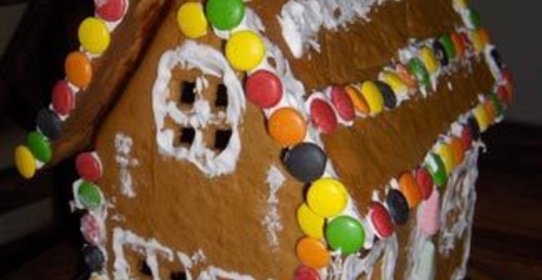 Перечно - имбирный пряничный домик