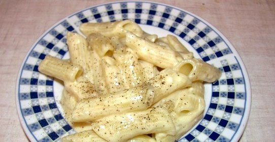 Макароны со сливочным соусом