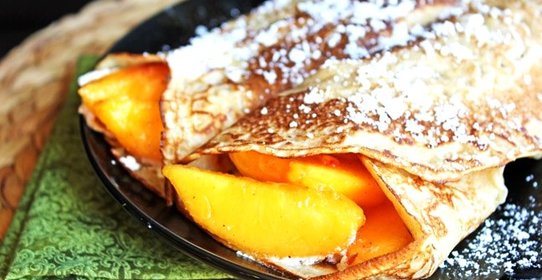 Блинчики с персиками