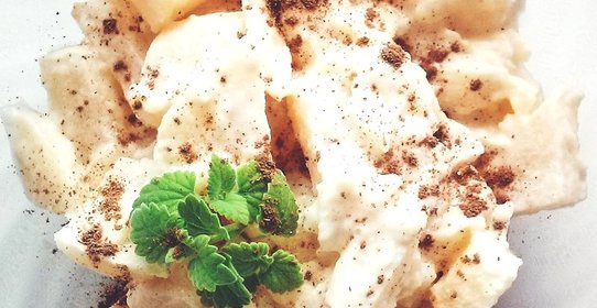 Яблоки тушеные в сметане