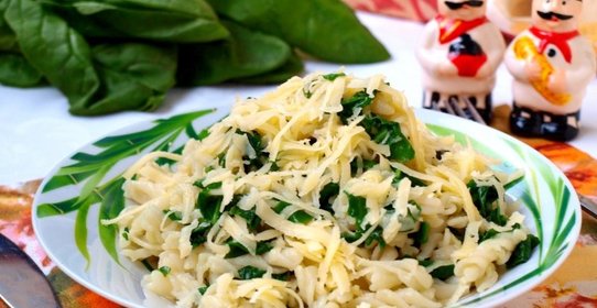 Фузилли со шпинатом