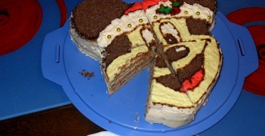 Торт в виде Миккимауса