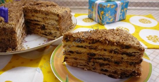 Торт с грецкими орехами и черносливом