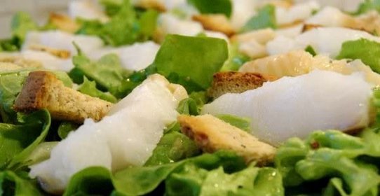 Салат с палтусом