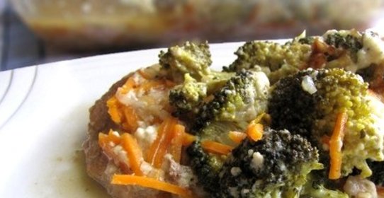 Мясо с брокколи в духовке