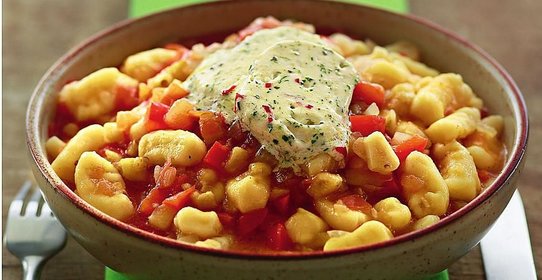 Ньокки с рагу и ароматным маслом