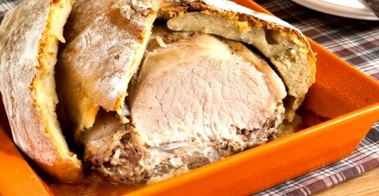 Свинина запечённая в тесте
