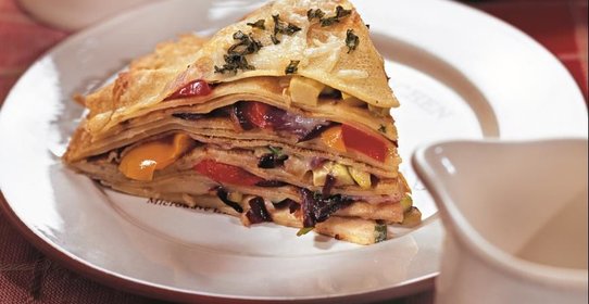 Блинчатый торт с овощами