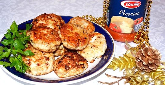 Домашние котлеты со сливками и маслом