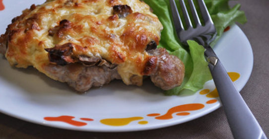 Свинина под сырной корочкой