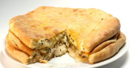 Осетинский пирог с сыром сулугуни