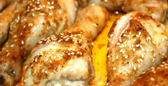 Куриные окорочка в маринаде из сушеных томатов