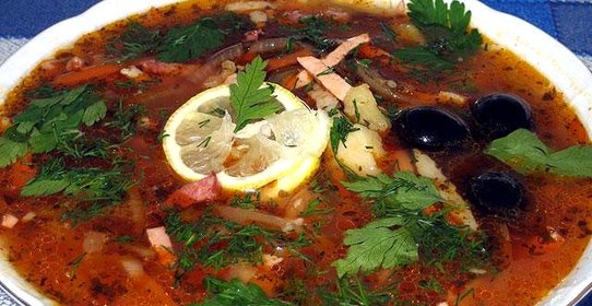 Солянка с колбасой