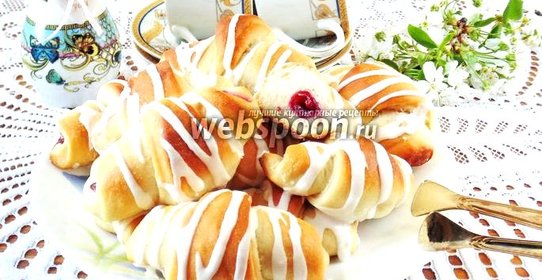Рогалики с вишней