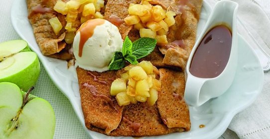 Бретонские блины с яблоками и карамелью