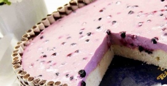 Чернично-йогуртовый торт