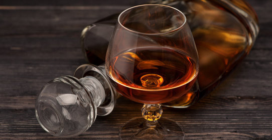 Пять рецептов коктейлей с коньяком для осенних вечеров