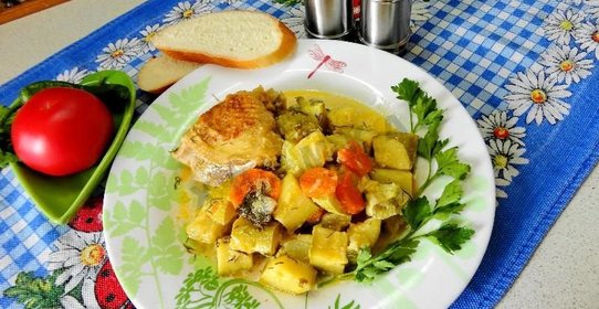 Курица с кабачками в мультиварке