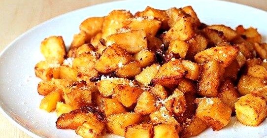 Жареный картофель с пармезаном