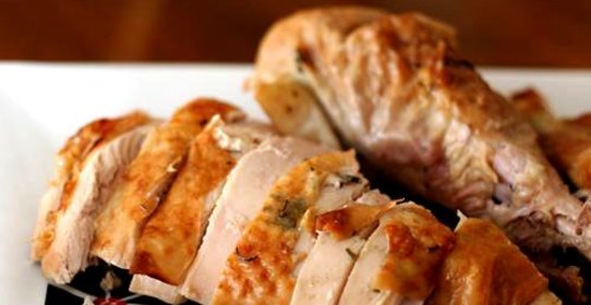 Запеченная индейка с травами