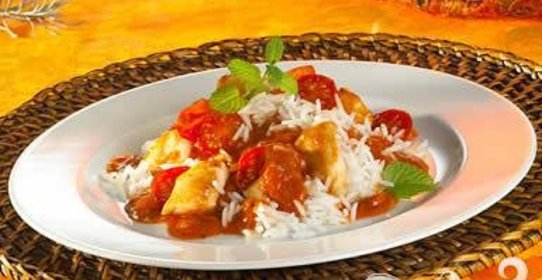 Курица Том Кэт с рисом и томатами