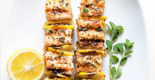 Острые шашлычки из лосося