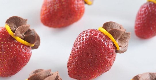 Клубника с шоколадным маскарпоне