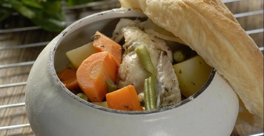 Цыпленок в горшочках