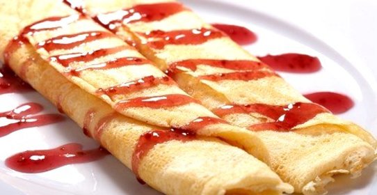 Блины с ягодами и маскарпоне