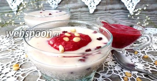 Овсяный кисель с тимьяном и с брусничным песто