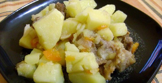 Картофель с говядиной в мультиварке