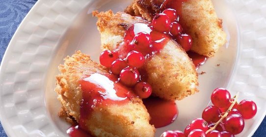 Ньокки из манки с соусом из смородины