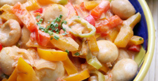 Грибное рагу с томатами