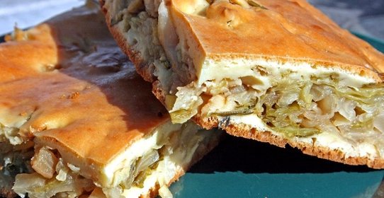 Сметанный пирог с капустой