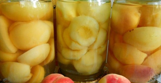 Персики консервированные в сиропе