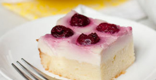 Пирог с вишней и заварным кремом