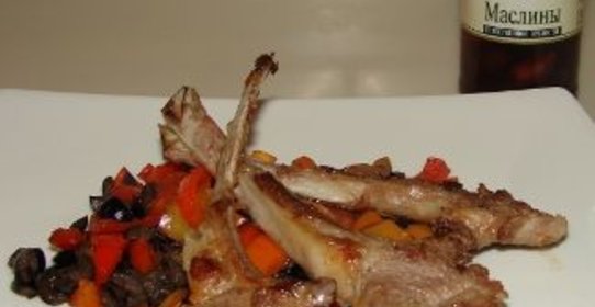 Баранина с перцем и маслинами