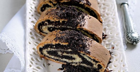 Медовый рулет с маком и душистым перцем