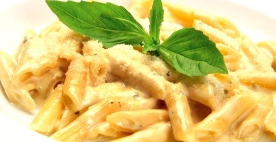 Паста с луково-сливочным соусом