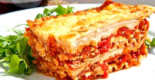 Лазанья с курицей и помидорами