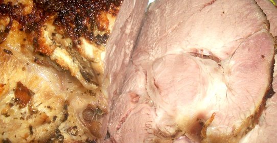 Буженина свиная с чесноком