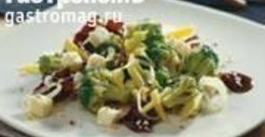 Брокколи c грибами и миндалем